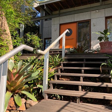 Tranquil Garden Apartment With Living Room Wollongong Extérieur photo